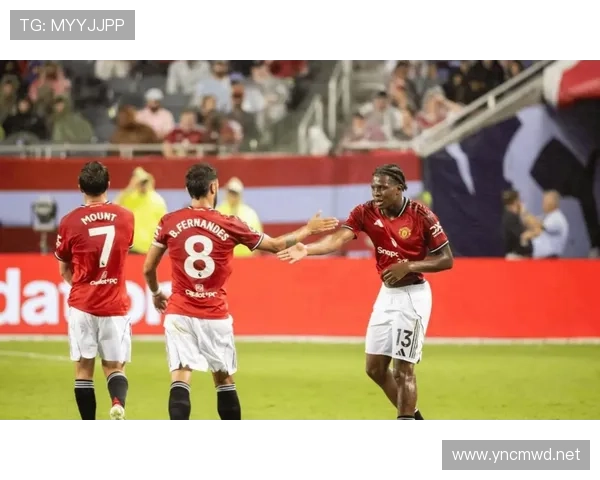 曼联边路打不开、中路受限，空间利用问题逐步反映对赛季表现造成影响