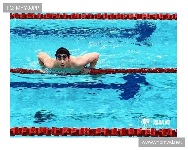 汪顺训练间喝水都像奢侈品，这日子谁扛得住？